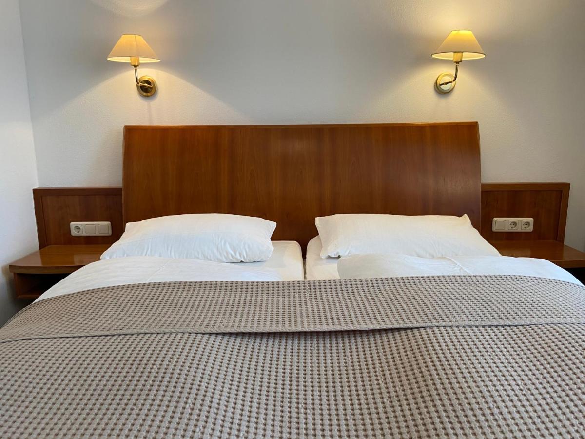 מרקטדנפלד Hotel Zur Schoenen Aussicht מראה חיצוני תמונה