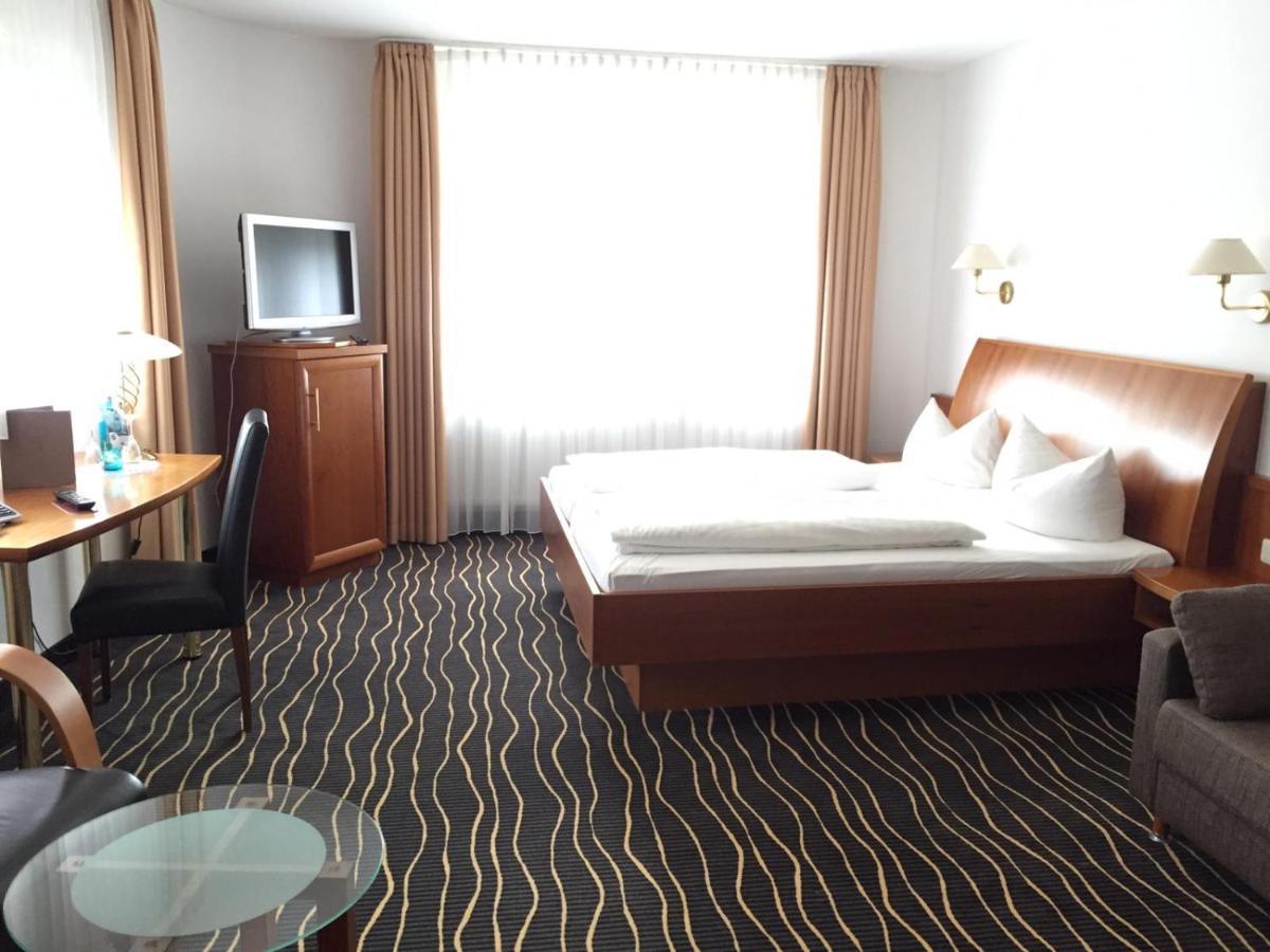 מרקטדנפלד Hotel Zur Schoenen Aussicht מראה חיצוני תמונה