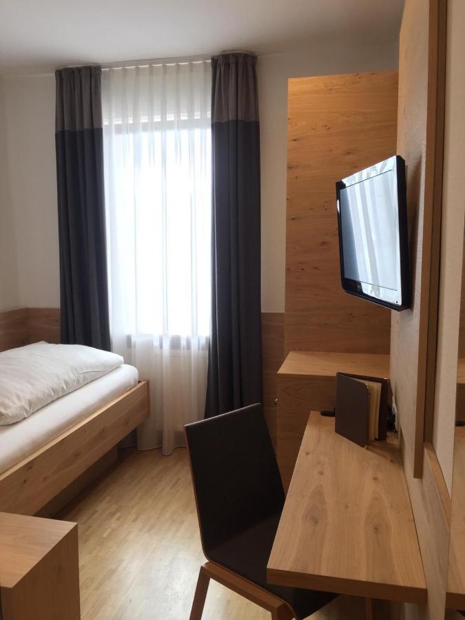 מרקטדנפלד Hotel Zur Schoenen Aussicht מראה חיצוני תמונה
