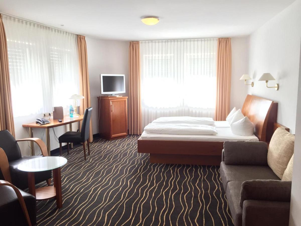 מרקטדנפלד Hotel Zur Schoenen Aussicht מראה חיצוני תמונה