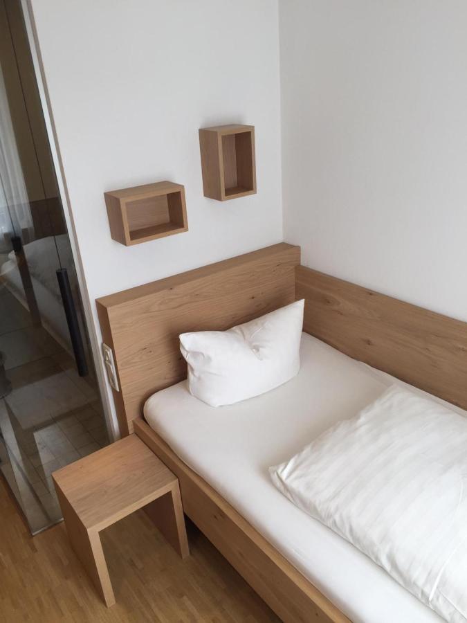 מרקטדנפלד Hotel Zur Schoenen Aussicht מראה חיצוני תמונה