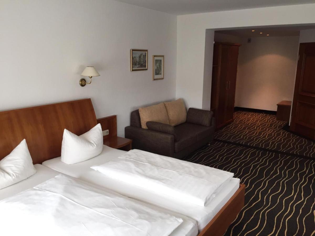 מרקטדנפלד Hotel Zur Schoenen Aussicht מראה חיצוני תמונה