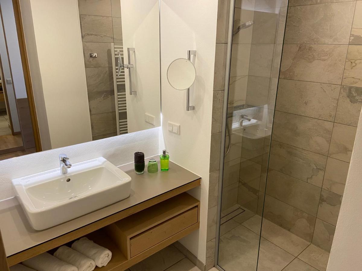 מרקטדנפלד Hotel Zur Schoenen Aussicht מראה חיצוני תמונה