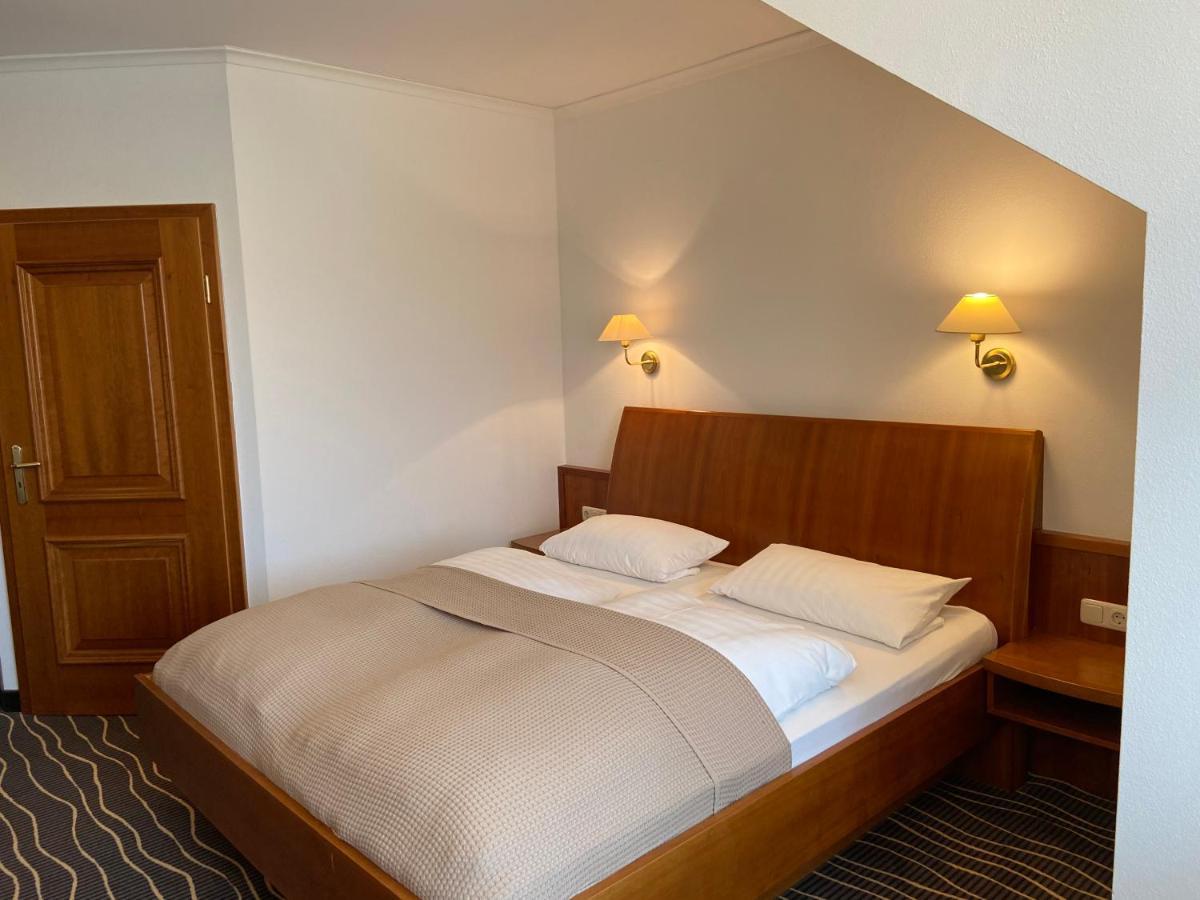מרקטדנפלד Hotel Zur Schoenen Aussicht מראה חיצוני תמונה