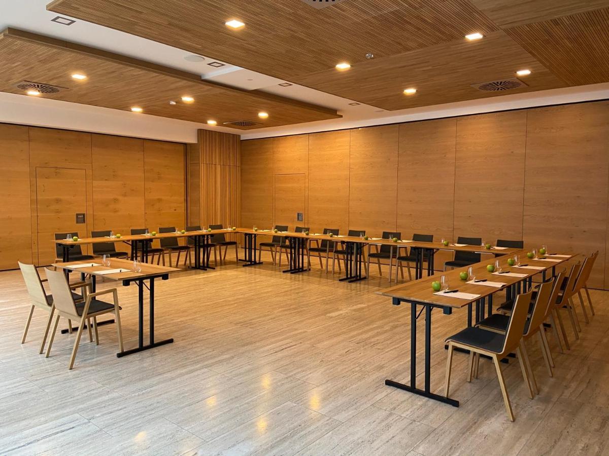 מרקטדנפלד Hotel Zur Schoenen Aussicht מראה חיצוני תמונה