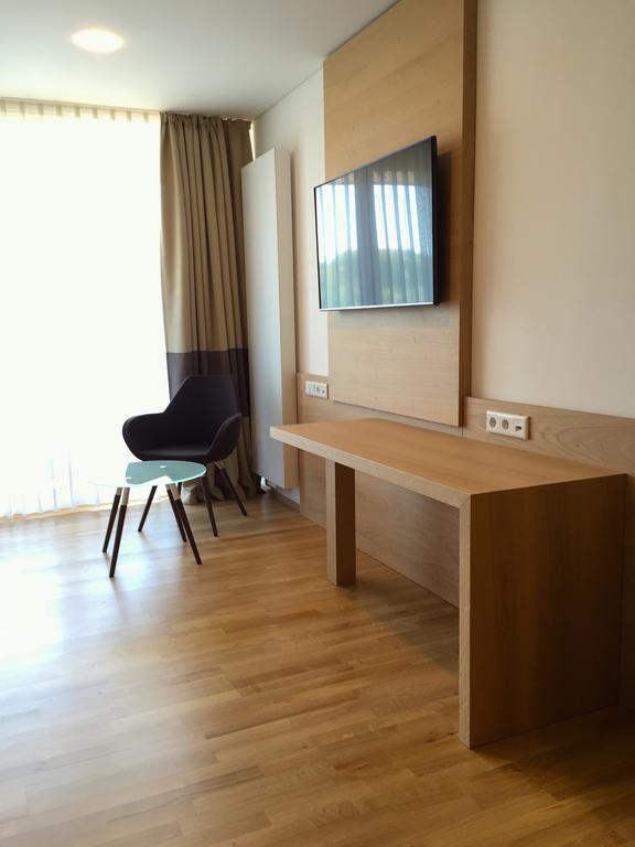 מרקטדנפלד Hotel Zur Schoenen Aussicht מראה חיצוני תמונה