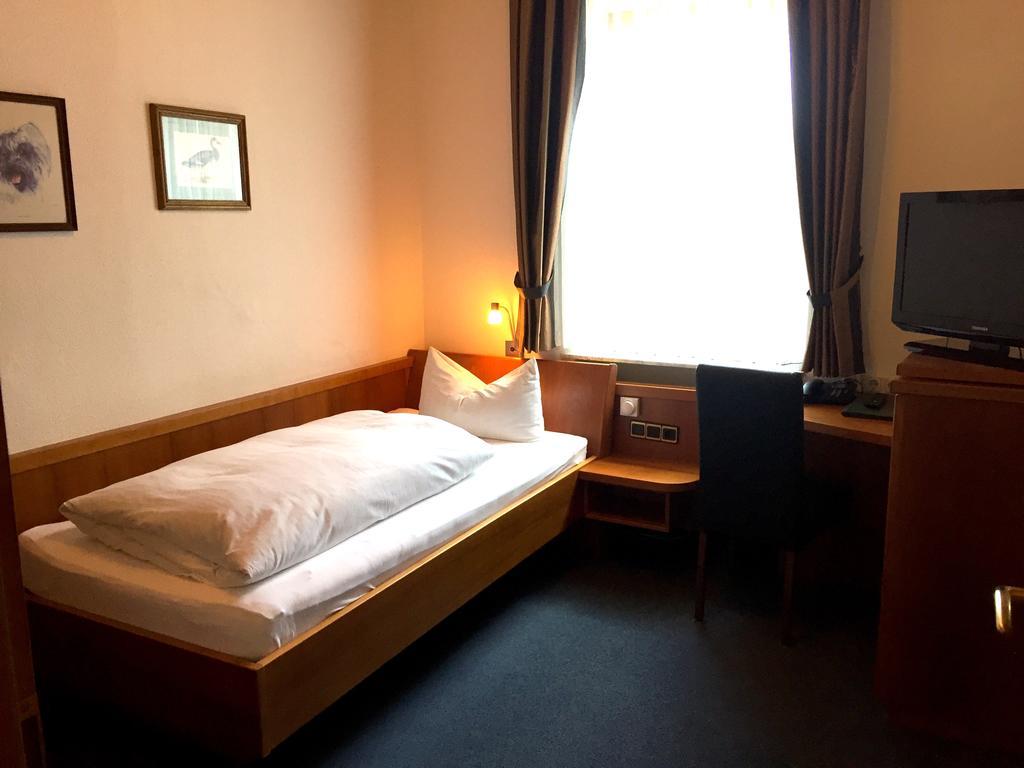 מרקטדנפלד Hotel Zur Schoenen Aussicht מראה חיצוני תמונה